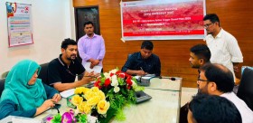 পাহাড় ধসের ঝুঁকি মোকাবিলায় বাঁশখালীতে ৪২০ পরিবার পেল নগদ সহায়তা